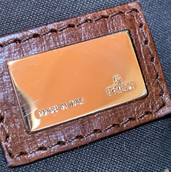 ❤FENDI Handbag with Matching Wallet❤ - Picture 4 of 15